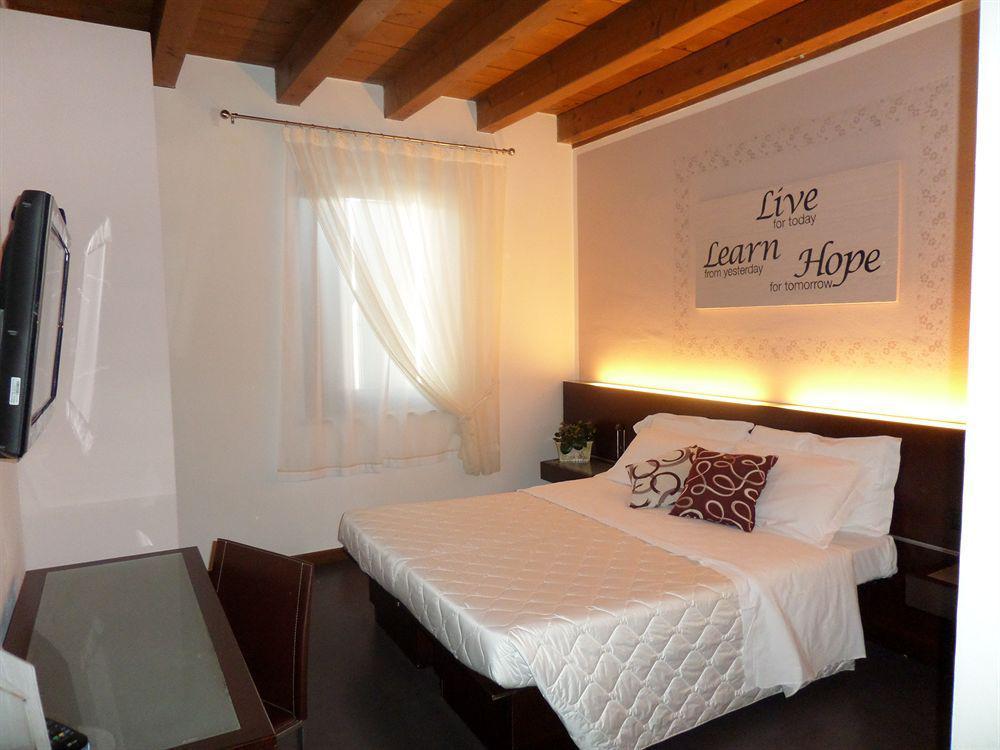 Hotel Gattopardo Dossobuono Exterior photo